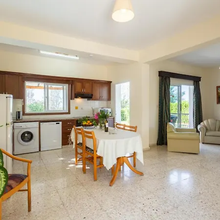 Sun Thio Villa Argaka
